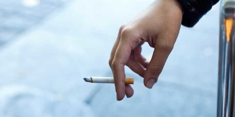 Aumento de impostos do cigarro pode incentivar contrabando, apontam especialistas