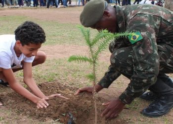 AMAN celebra Dia da Árvore com plantio de espécies nativas em Resende