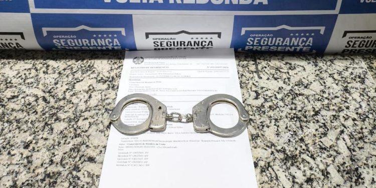 Operação Segurança Presente prende homem procurado por roubo em Volta Redonda