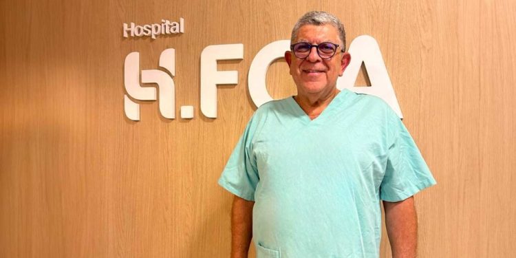 Cirurgião ortopédico Reinaldo Couri atinge a marca de 12 mil cirurgias e 1 mil próteses de joelho