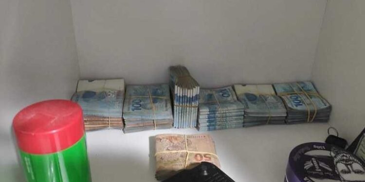 PF realiza operação contra contrabando e descaminho de produtos eletrônicos de alto valor