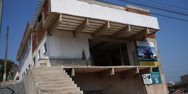 Obras do Hospital Veterinário de Volta Redonda avançam para a fase de acabamento