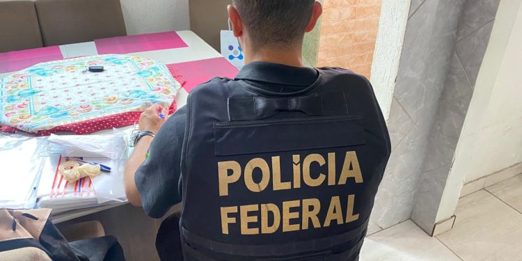 PF deflagra operação para desarticular organização criminosa acusada de crimes eleitorais no Rio de Janeiro