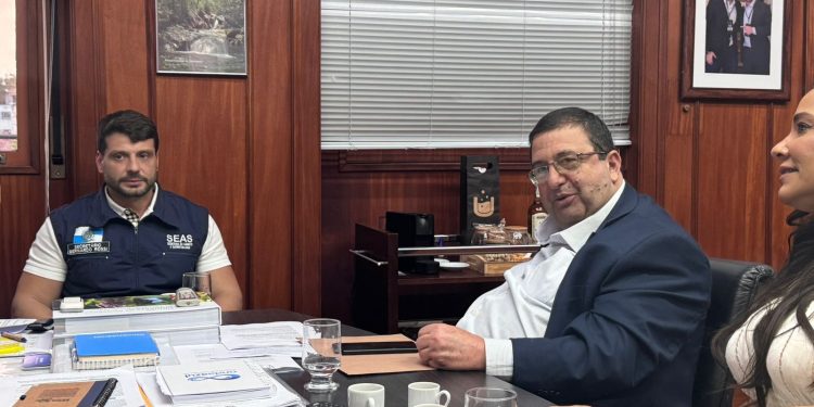 A pedido do prefeito Neto, deputado estadual Munir e secretário de Meio Ambiente se reúnem com o Inea-RJ
