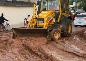 Prefeitura de Volta Redonda atua para limpar e reparar estragos após forte chuva