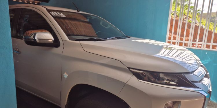 PF apreende carros de luxo e R$ 300 mil durante operação em Barra Mansa e Rio de Janeiro