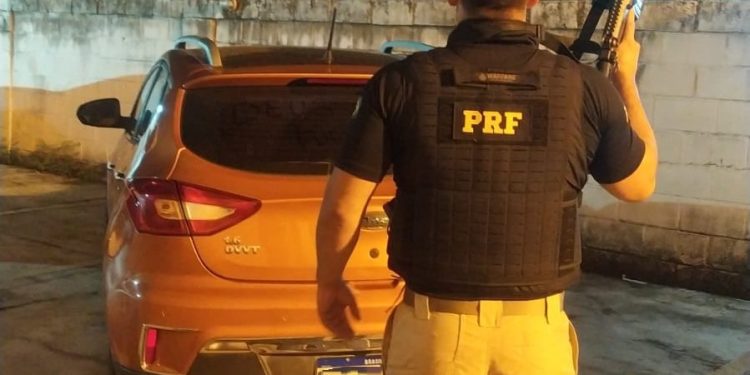 Grupo apontado como autor de assalto armado em Barra do Piraí é preso na Dutra, em Seropédica