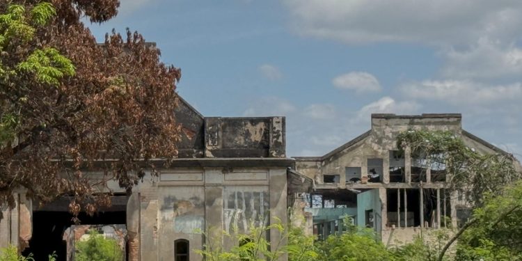 Pátio de Manobras: Demolição de galpões abandonados começará nesta segunda-feira em Barra Mansa