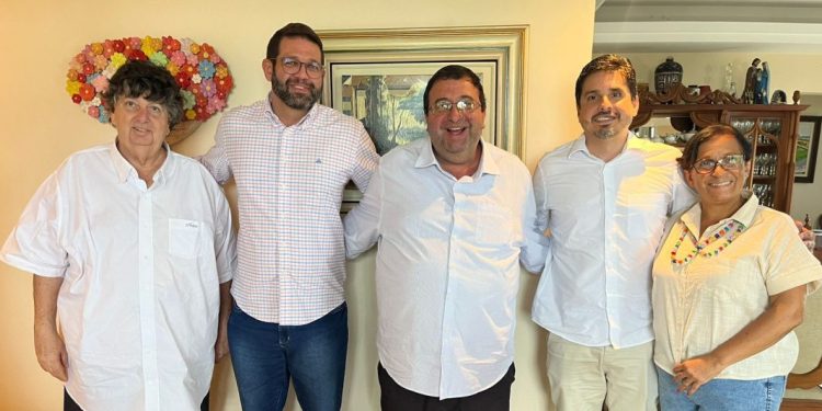 Prefeitura de Volta Redonda e Seas acertam detalhes do convênio para a ETA Aero Clube