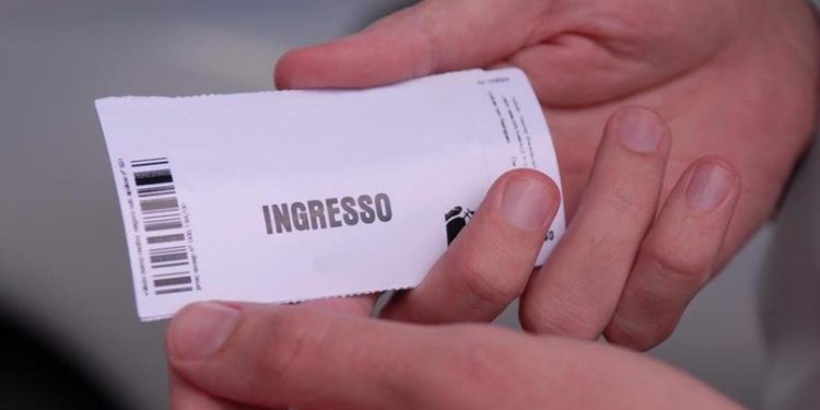 Ingressos de meia-entrada não podem ser vendidos com categorias diferentes no Estado do Rio