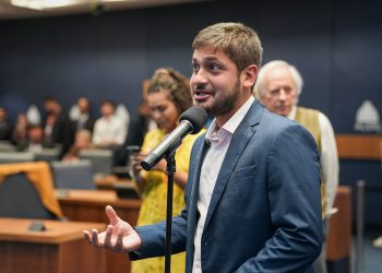 Agora é lei: Alerj proíbe propaganda de conteúdo adulto em locais públicos