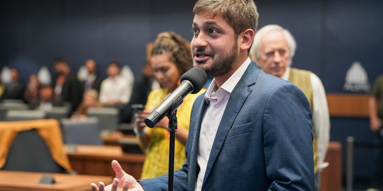 Agora é lei: Alerj proíbe propaganda de conteúdo adulto em locais públicos