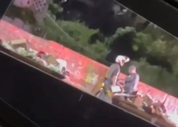 Corregedoria pede prisão de PM acusado de jogar homem de ponte em SP