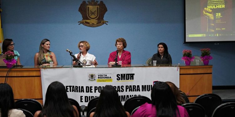Violência de gênero é debatido por mulheres de diversos segmentos em Volta Redonda