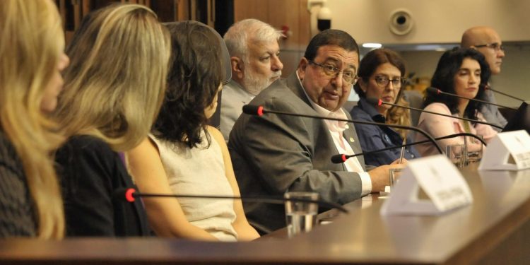 Alerj: Frente Parlamentar de Doenças Raras celebra avanços em 1 ano de atuação