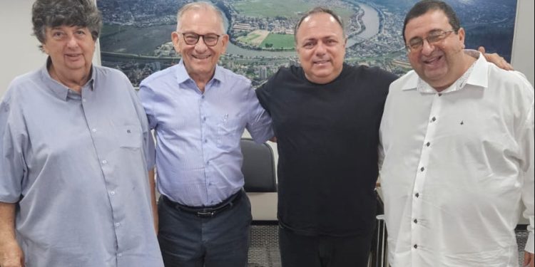 Deputado Federal General Pazuello anuncia investimentos para saúde e segurança em Volta Redonda