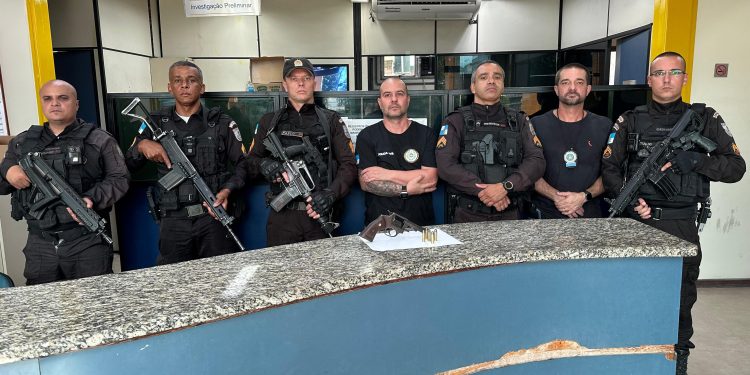 Homem armado é preso em operação conjunta na Vila Maria, em Barra Mansa