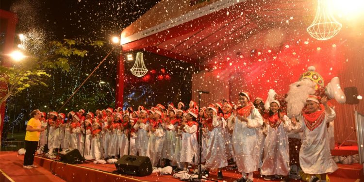 Natal Encantado chega a Ipiabas com apresentações, coral e personagens natalinos