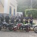 Polícias realizam busca e apreensão de motocicletas em Conservatória após episódios de manobras perigosas