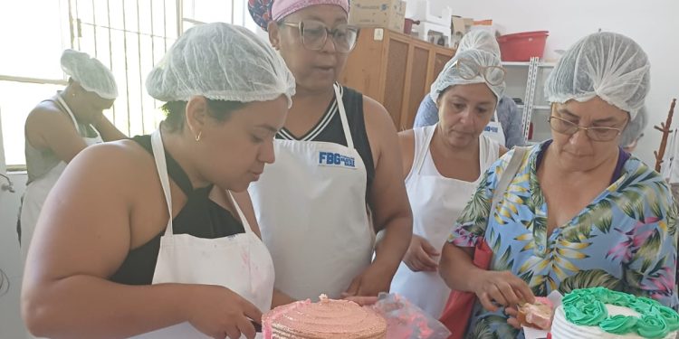 Volta Redonda fomenta empreendedorismo em famílias com filhos autistas