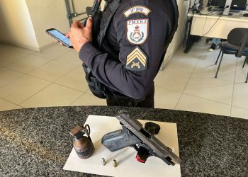 Adolescente é apreendido com arma, munições e granada em Valença