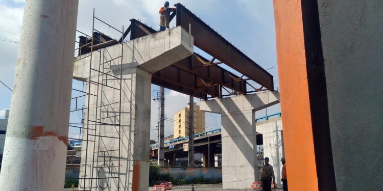 Construção de ponte e de alça de viaduto avançam no Aterrado, em Volta Redonda