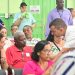 Furlani acompanha atendimento na Farmácia Municipal de Barra Mansa