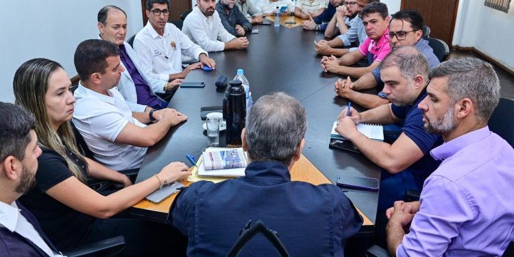 Após ataques, Barra Mansa amplia segurança com veículo blindado e maior efetivo nas ruas