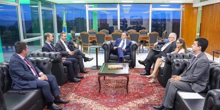 STF e PF se reúnem para debater combate ao crime organizado no Rio