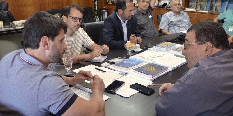 Deputado Munir Neto articula reunião entre Governo do Estado e secretários do Sul Fluminense