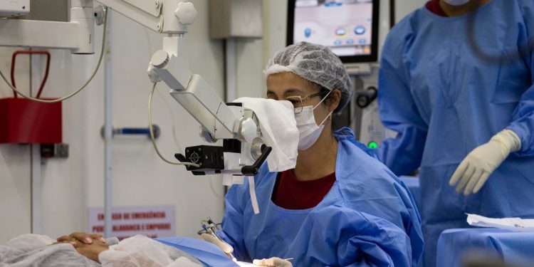 Mais de 20,5 mil pessoas recuperam visão pelo programa Revi-VER de Volta Redonda