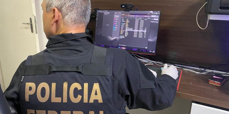 PF deflagra operação contra armazenamento e compartilhamento de conteúdo de abuso sexual infantil em Volta Redonda
