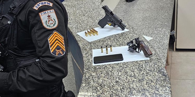 Gerente do tráfico morre em confronto na Vila Coringa, em Barra Mansa