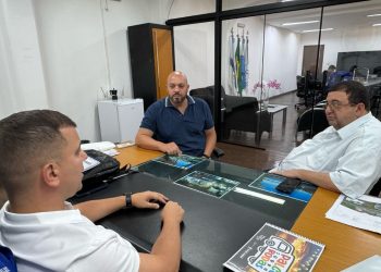 Munir Neto articula melhorias em estrada que liga Amparo a São José do Turvo