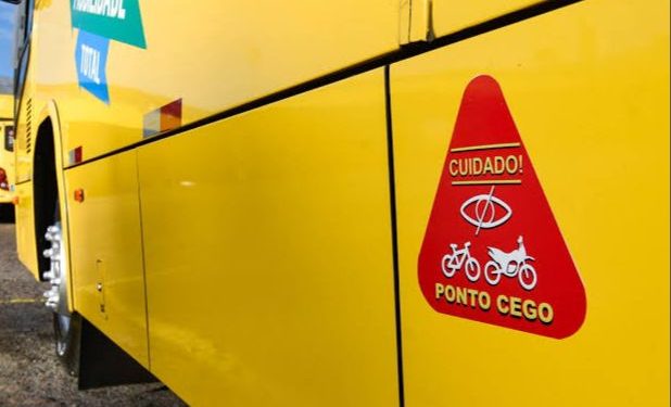 Transporte público intermunicipal deverá ter adesivos de identificação de pontos cegos no RJ