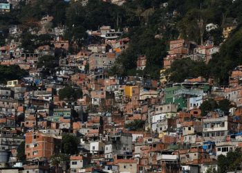 Cinco ônibus são sequestrados por criminosos na zona norte do Rio de Janeiro