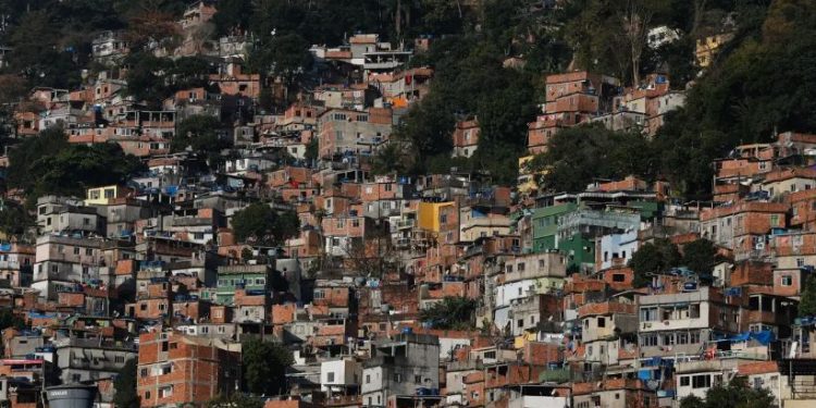 Cinco ônibus são sequestrados por criminosos na zona norte do Rio de Janeiro