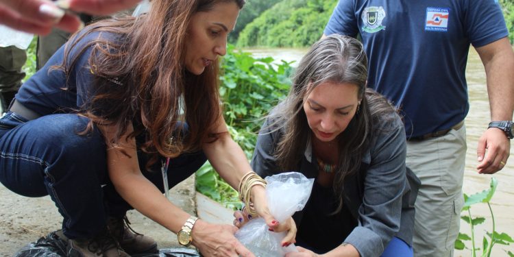 CSN inicia programação do Dia Mundial da Água com soltura de peixes no Rio Paraíba do Sul