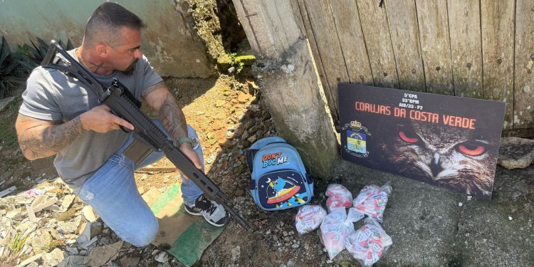 Homem é preso com drogas no Frade, em Angra dos Reis
