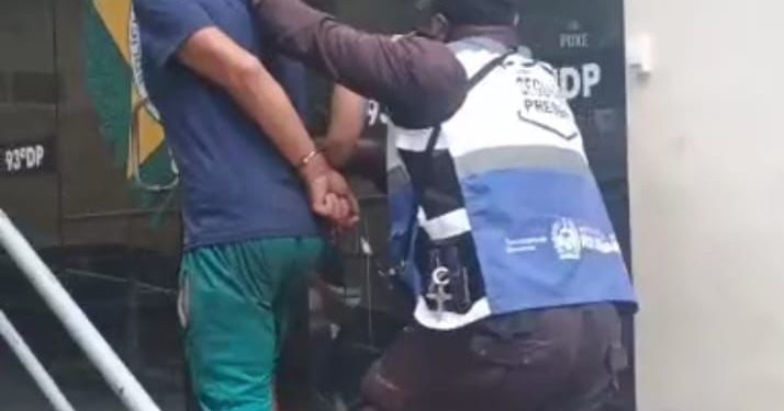 Homem em situação de rua é preso por tentar agredir ex-mulher em Volta Redonda