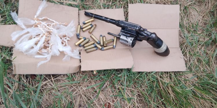 Dois homens são presos por tráfico de drogas em Barra Mansa