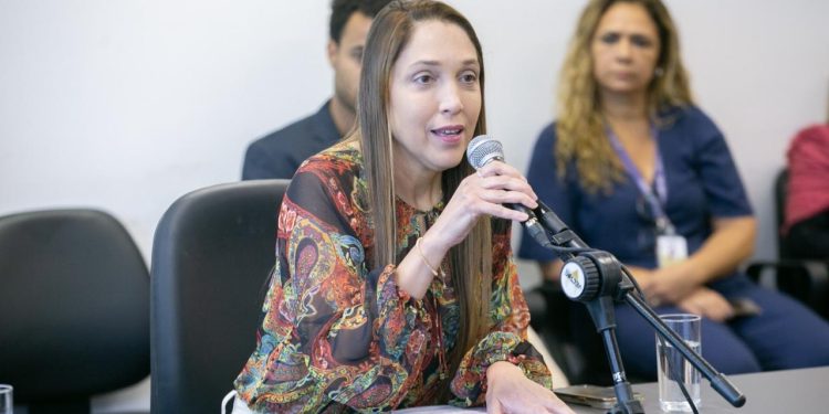 Projeto de Lei propõe enfermeiros em escolas para alunos com necessidades especiais