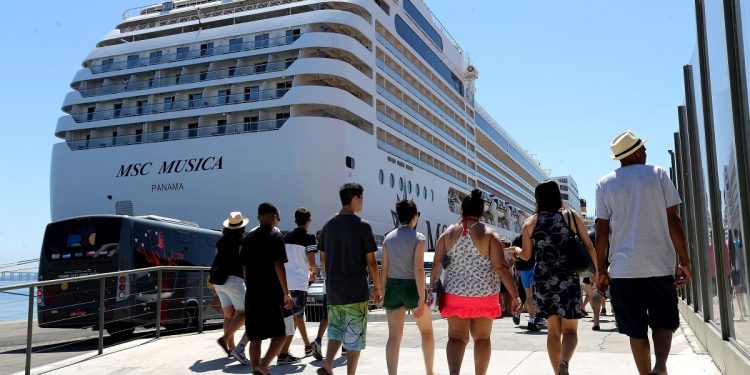 Estado do Rio celebra crescimento do turismo com temporada de cruzeiros 2024/2025