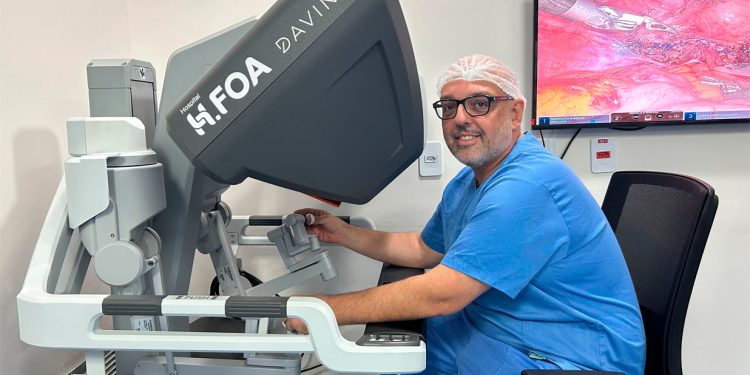H.FOA realiza primeira cirurgia ginecológica com auxílio do robô Da Vinci