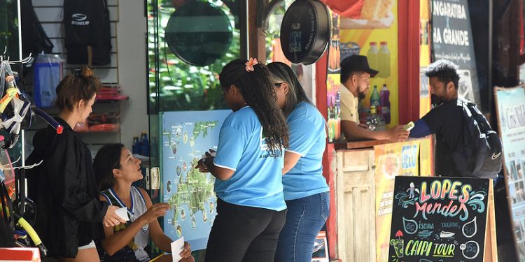 Angra dos Reis; Coleta de lixo na Ilha Grande passa a ser realizada às 4h