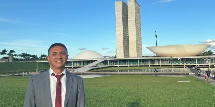 Vereador articula em Brasília implantação de centro para pessoas com deficiência e TEA em Volta Redonda