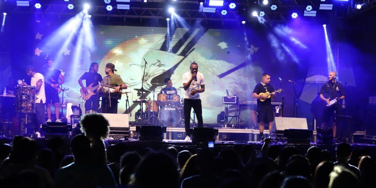 Volta Redonda reúne centenas de pessoas na Festa do Trabalhador