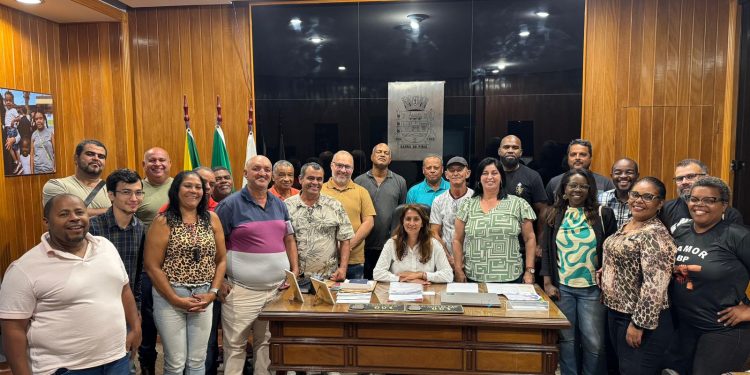 Katia Miki se reúne com Federação das Associações de Moradores de Barra do Piraí