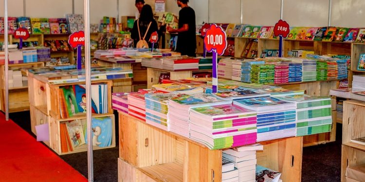 FLIR: Feira do Livro de Resende celebra união entre literatura e sustentabilidade