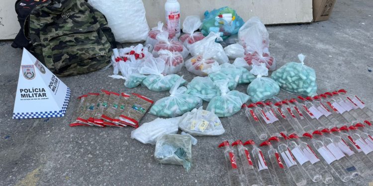 Ação contra o tráfico apreende grande quantidade de drogas em Angra dos Reis